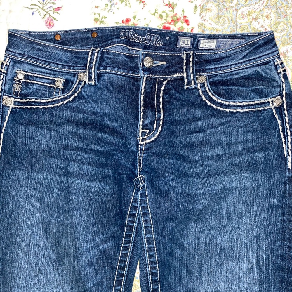 WOMEN’S Miss Me Denim skinny jeans. Size 31